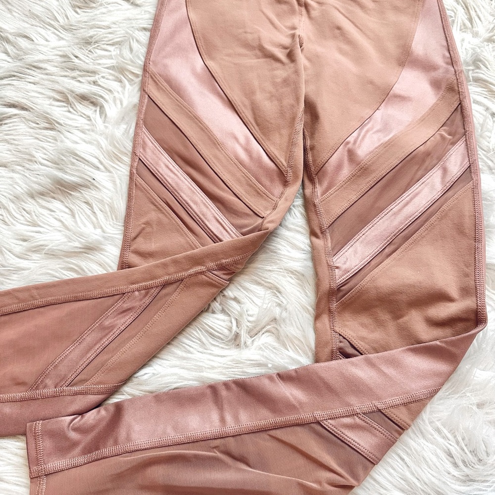 Alo yoga pants